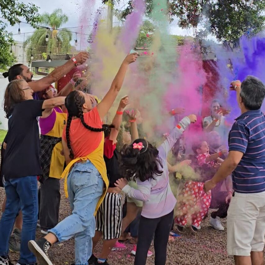 Folia das Cores - Casa Poppis Tarumã